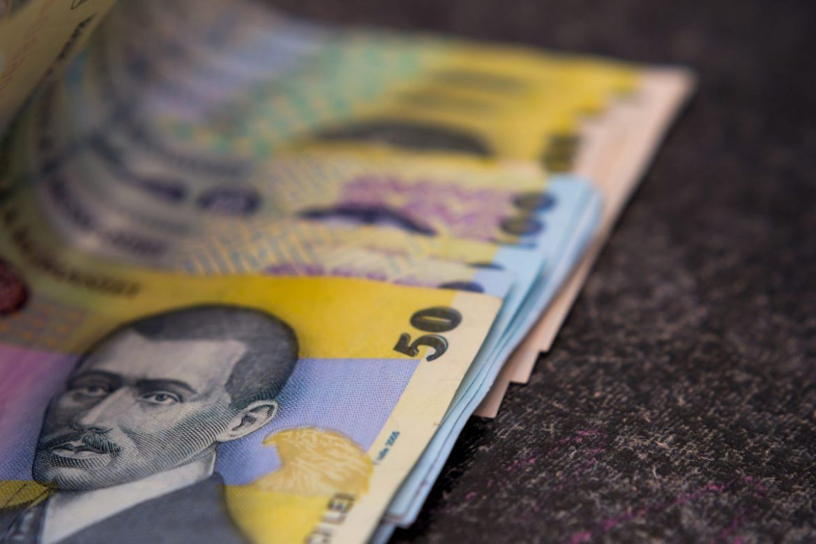 1-bani-in-plus-raluca-turcan-explica-cine-va-primi-1500-de-lei