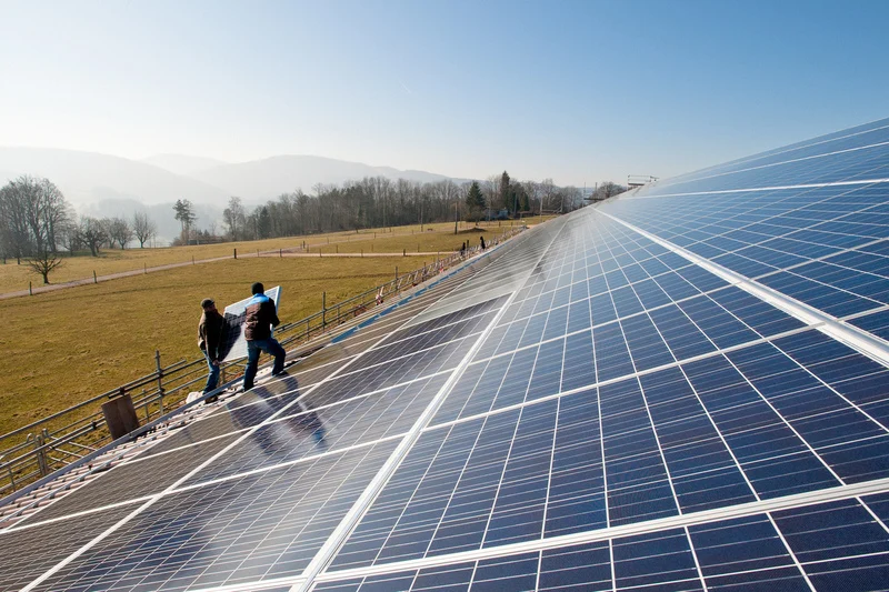 10c63785-gp02hk0_web_size