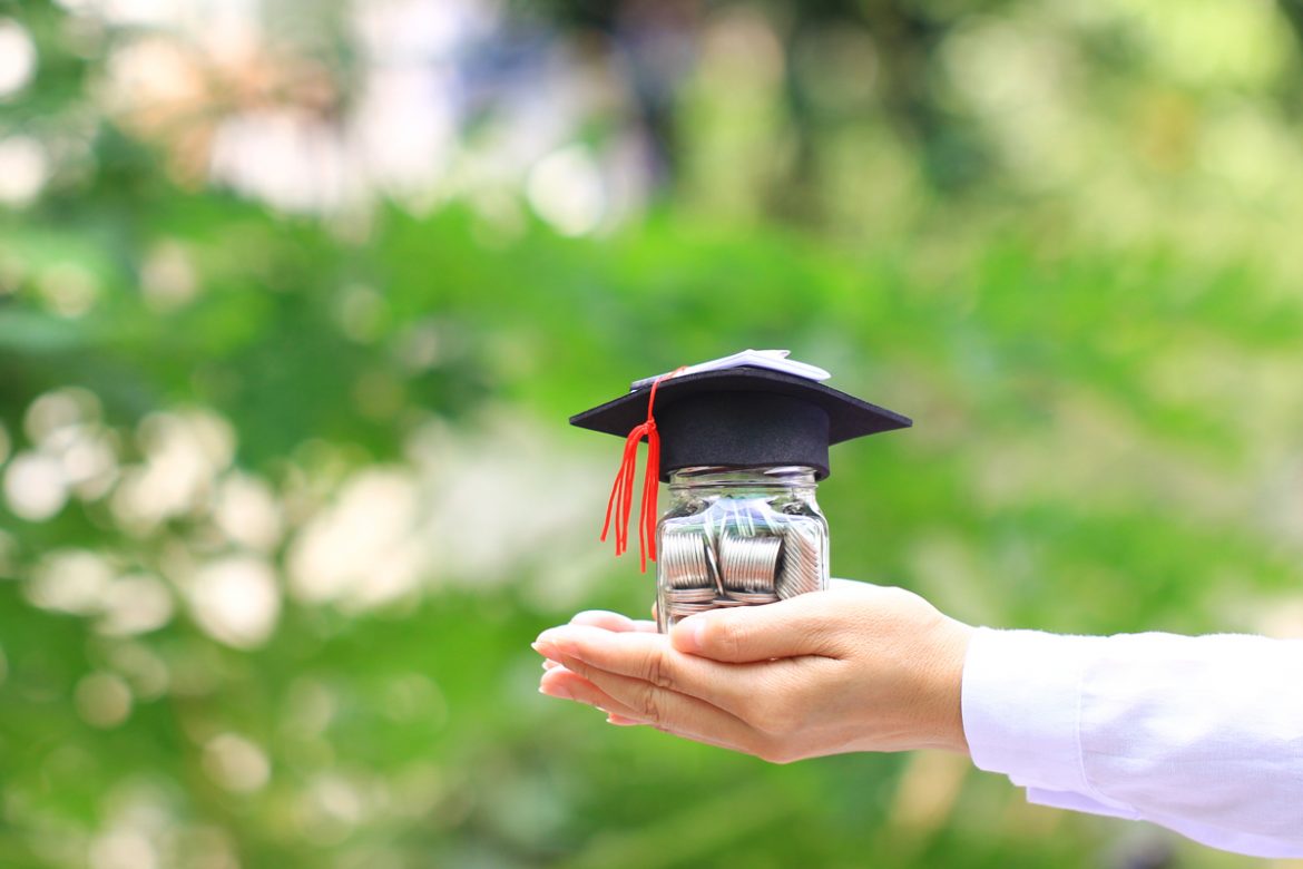 Proiect-pentru-a-sprijini-tinerii-care-studiaza-in-strainatate