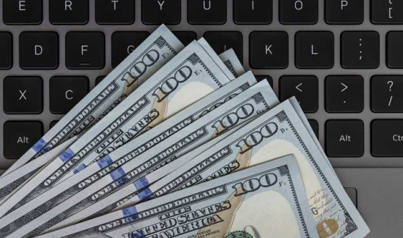 finantare-dolari-dreamstime