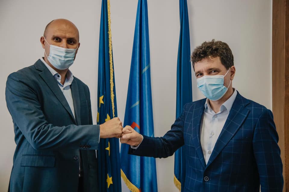 nicusor_dan_elcen_68914400