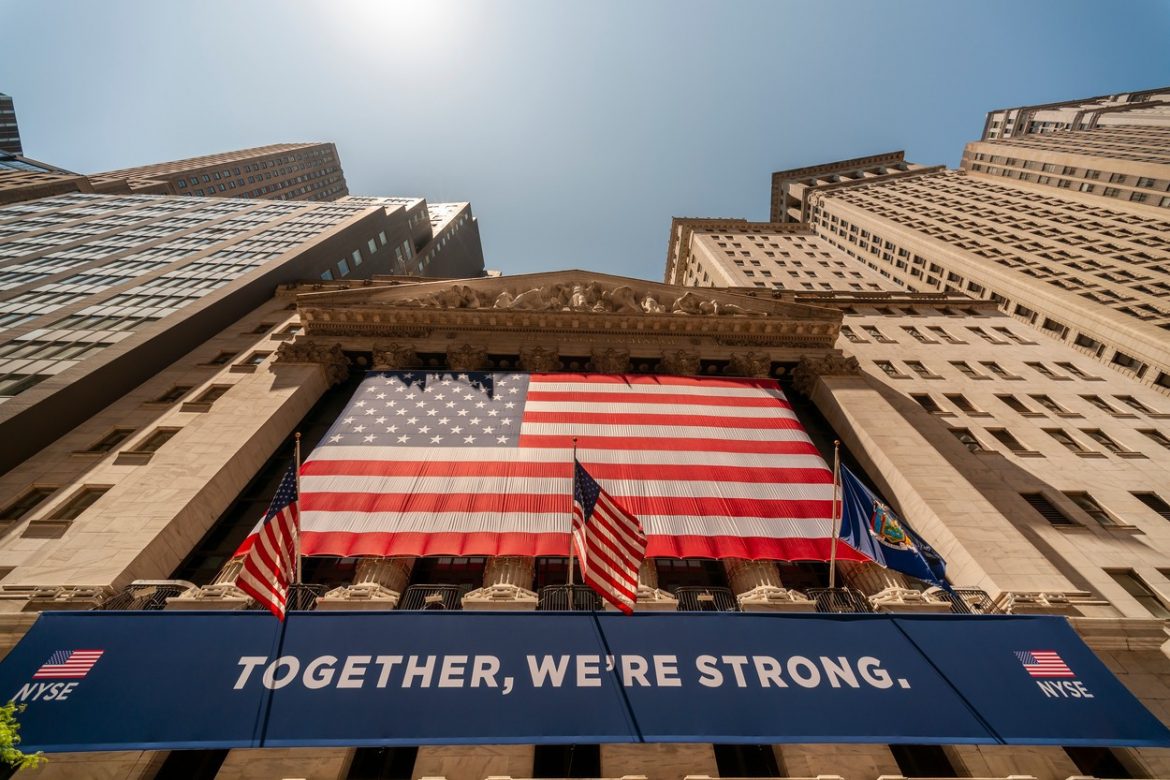 NY: New York Stock Exchange reopens